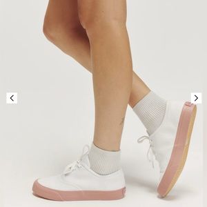 Reformation Hazel Canvas Sneaker size 8 white